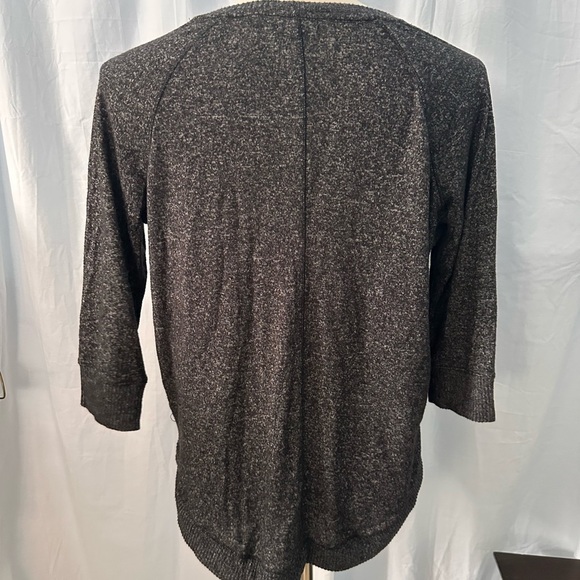 Simple Charcoal Grey Lightweight 3/4 Sleeve Sweater. Size Medium. V-neck. - Picture 4 of 7